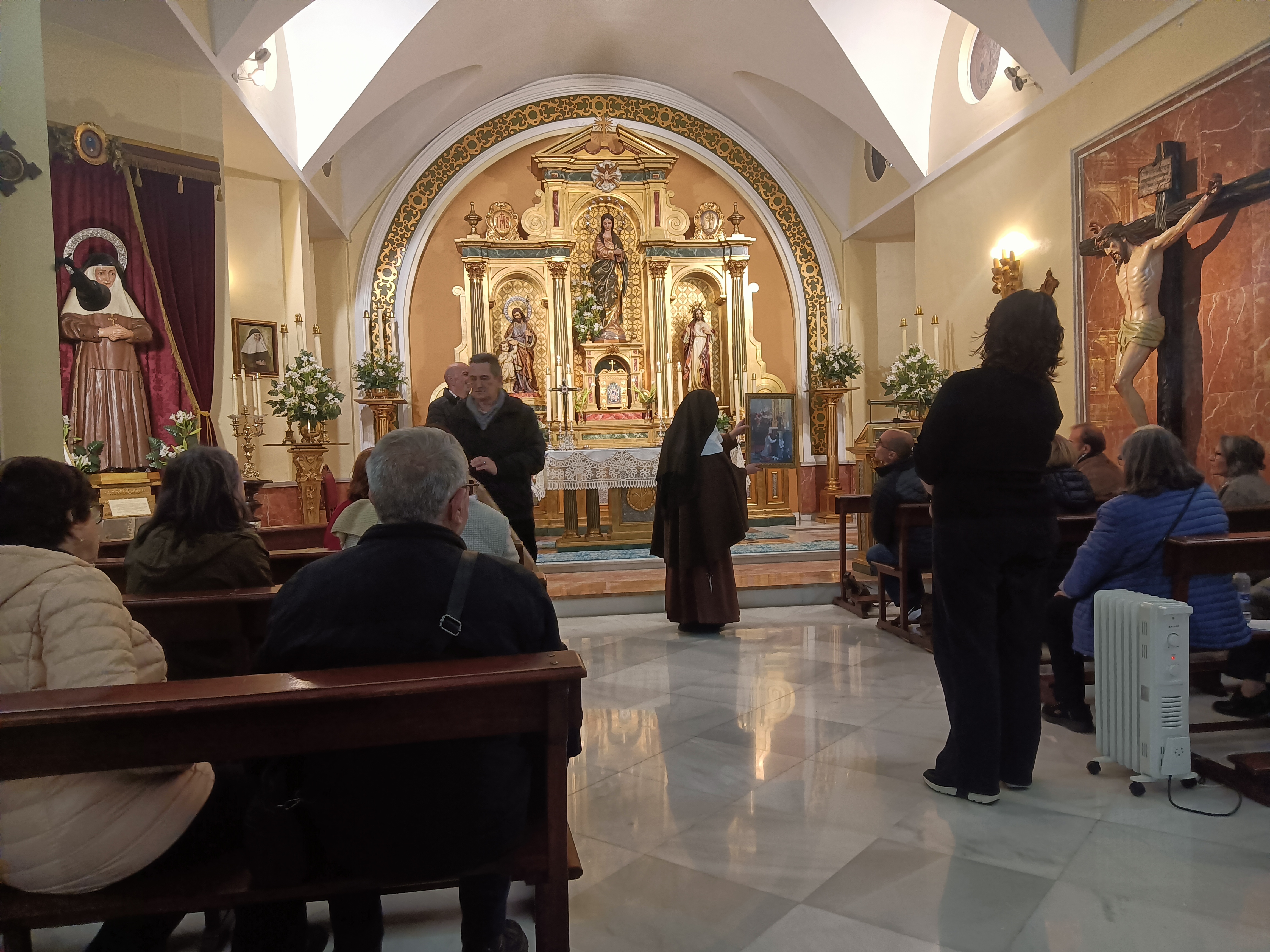 Eucaristía en las hermanas de la Cruz - Imagen 3